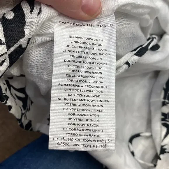 Faithful the brand linen mini dress
Faithfull the Brand size 8 (b19) - Picture 6 of 6